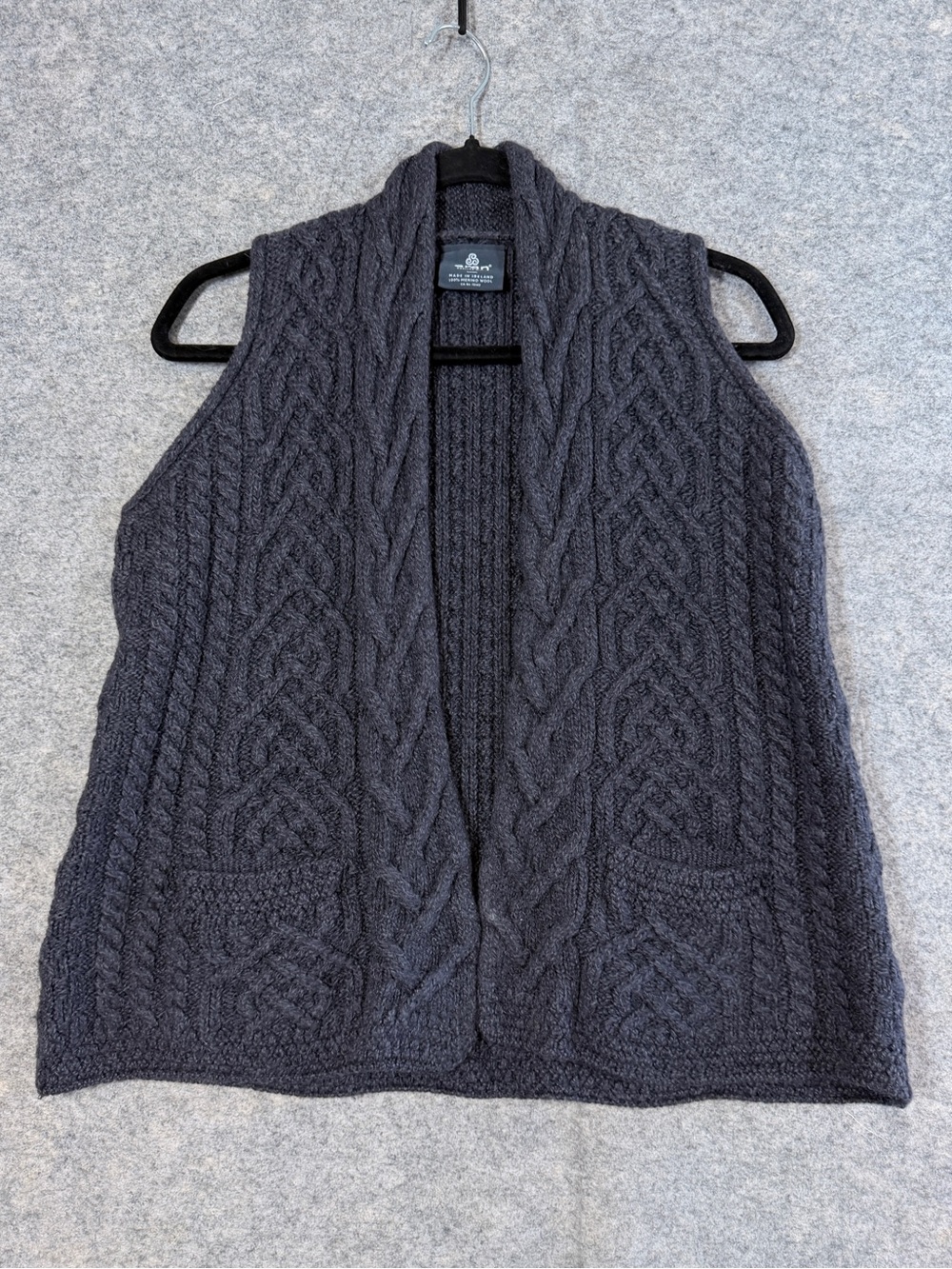 Aran Woollen Mills Cable Knit Vest Gray XS 100% Merino Wool Irish Fisherman Core